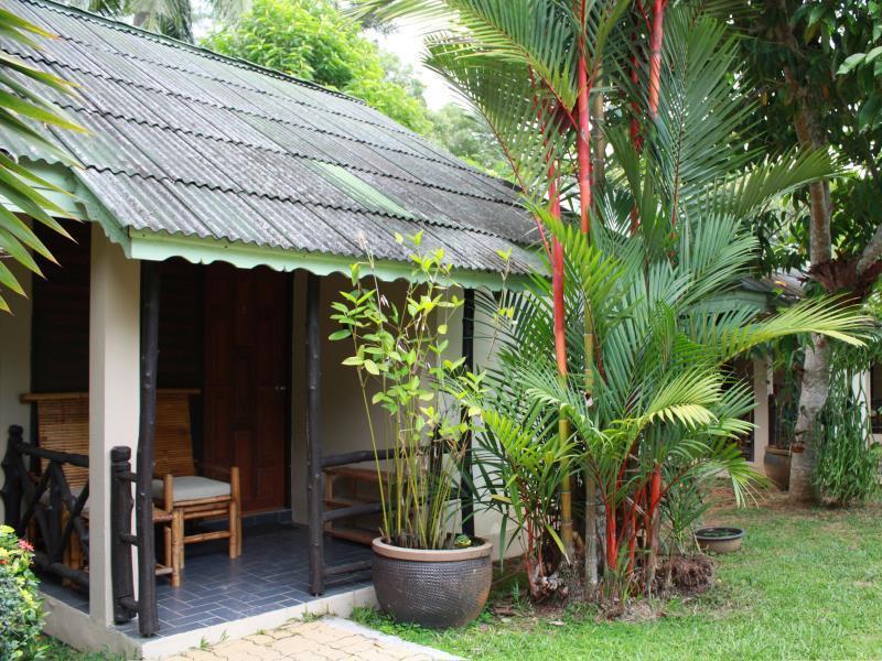Garden Cottage Phuket Exteriör bild